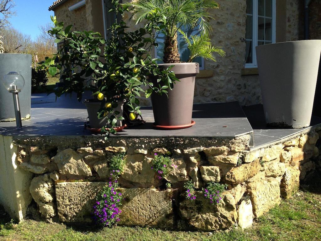 Bed and Breakfast Les Camelias Lalinde Exterior foto