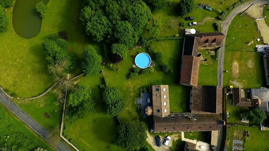 Bed and Breakfast Les Camelias Lalinde Exterior foto